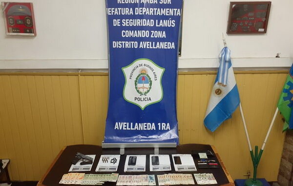 06-11 detenidos Avellaneda (1)