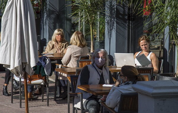 LOS BARES Y RESTAURANTES SE ADAPTAN A PROMOVER NUEVOS HABITOS 1